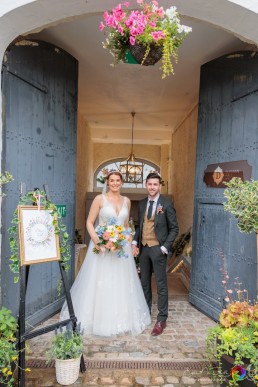 Dufferin Coaching Inn Wedding Photography by Emd Media 31