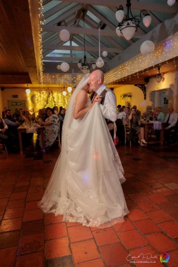 Dufferin Coaching Inn Wedding Photography by Emd Media 59
